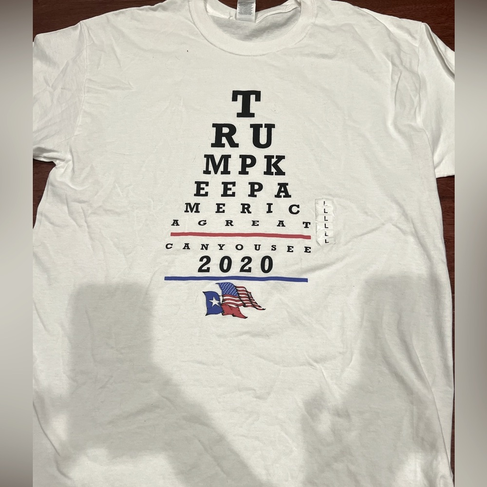 NWT-Trump keep America great 2020 shirt